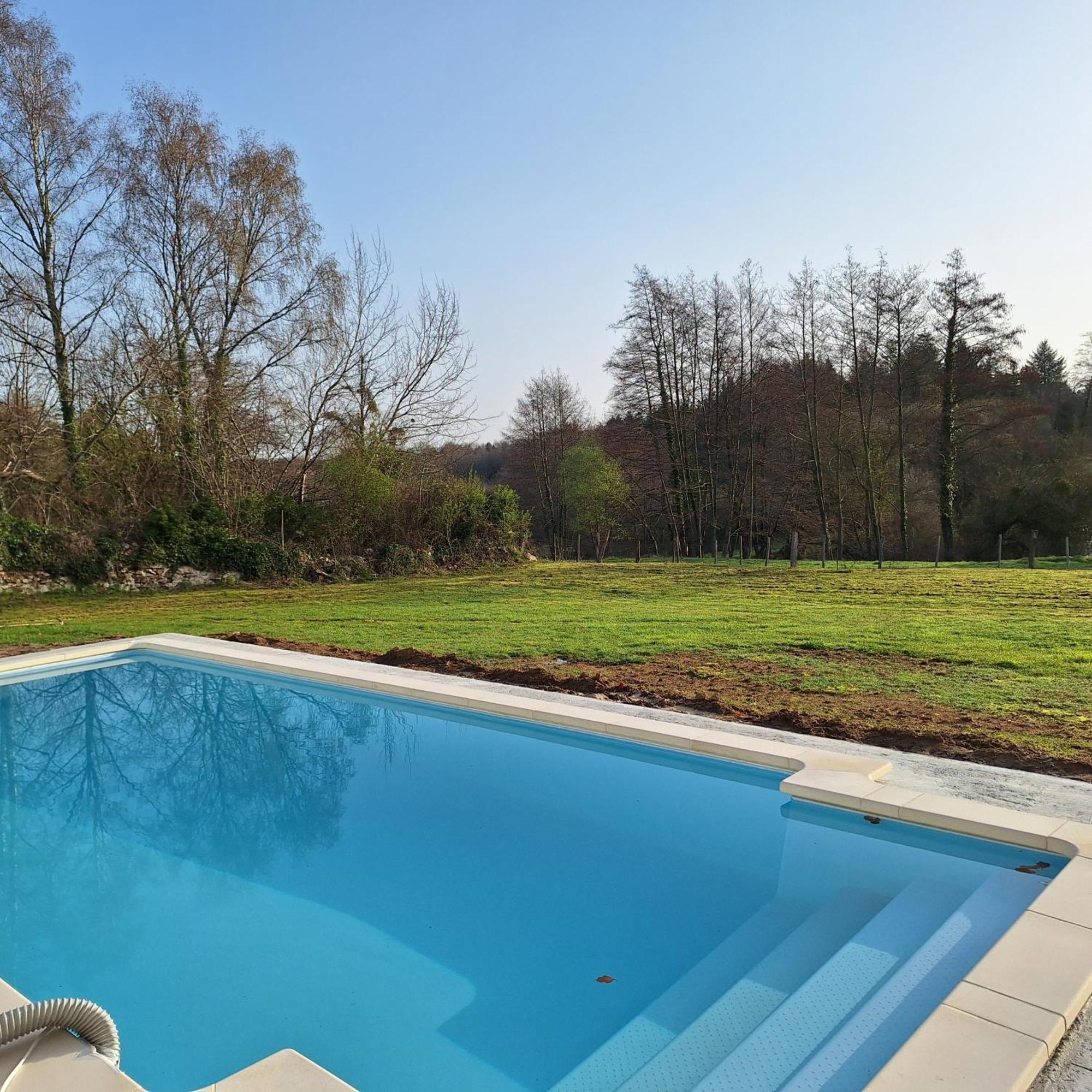 Les Granges De Soulagnieux Et Sa Piscine Privee Villa Piégut-Pluviers Екстериор снимка
